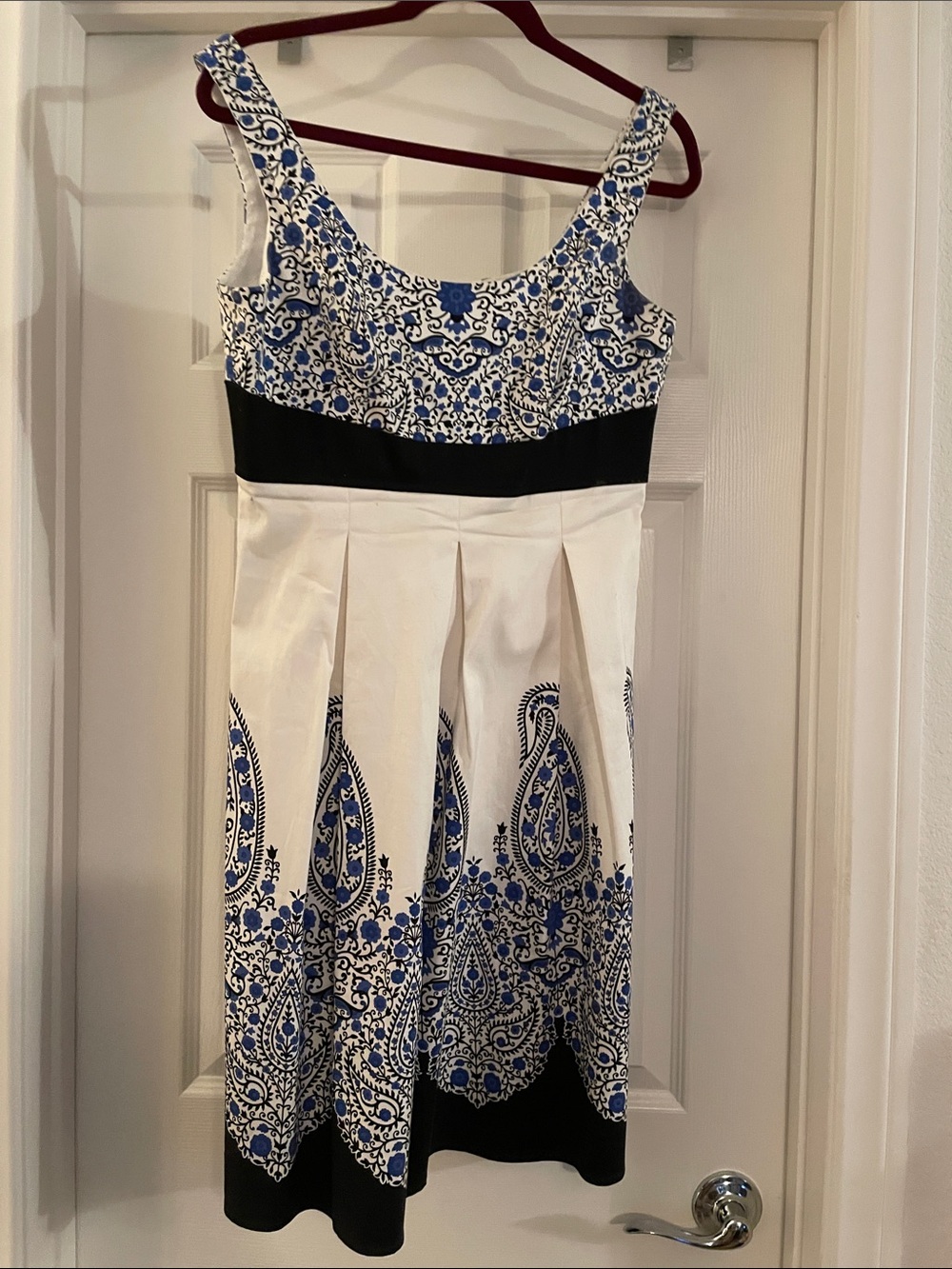 London Times White and Blue Paisley Midi Dress with Black Waistband
